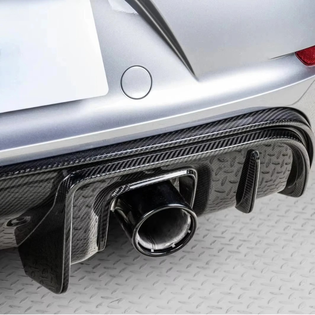 New High Quality Rear Diffuser for 17-UP for 718 Upgrade for OE Style Dry Carbon Fiber Body Kit Hot Sales